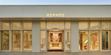 hermes at the shops.